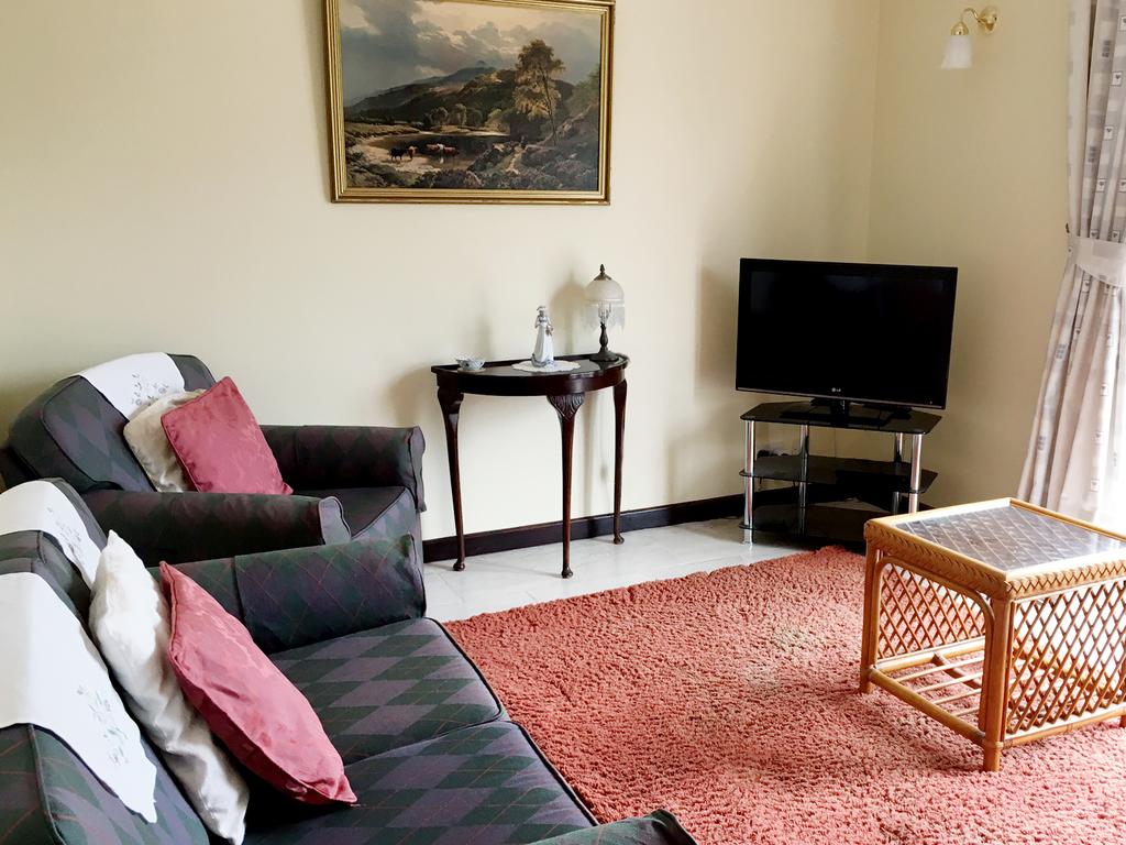 Llys Newydd  Beaumaris room 1